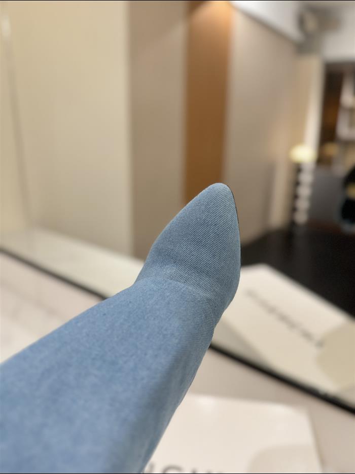 20251128174450767 590